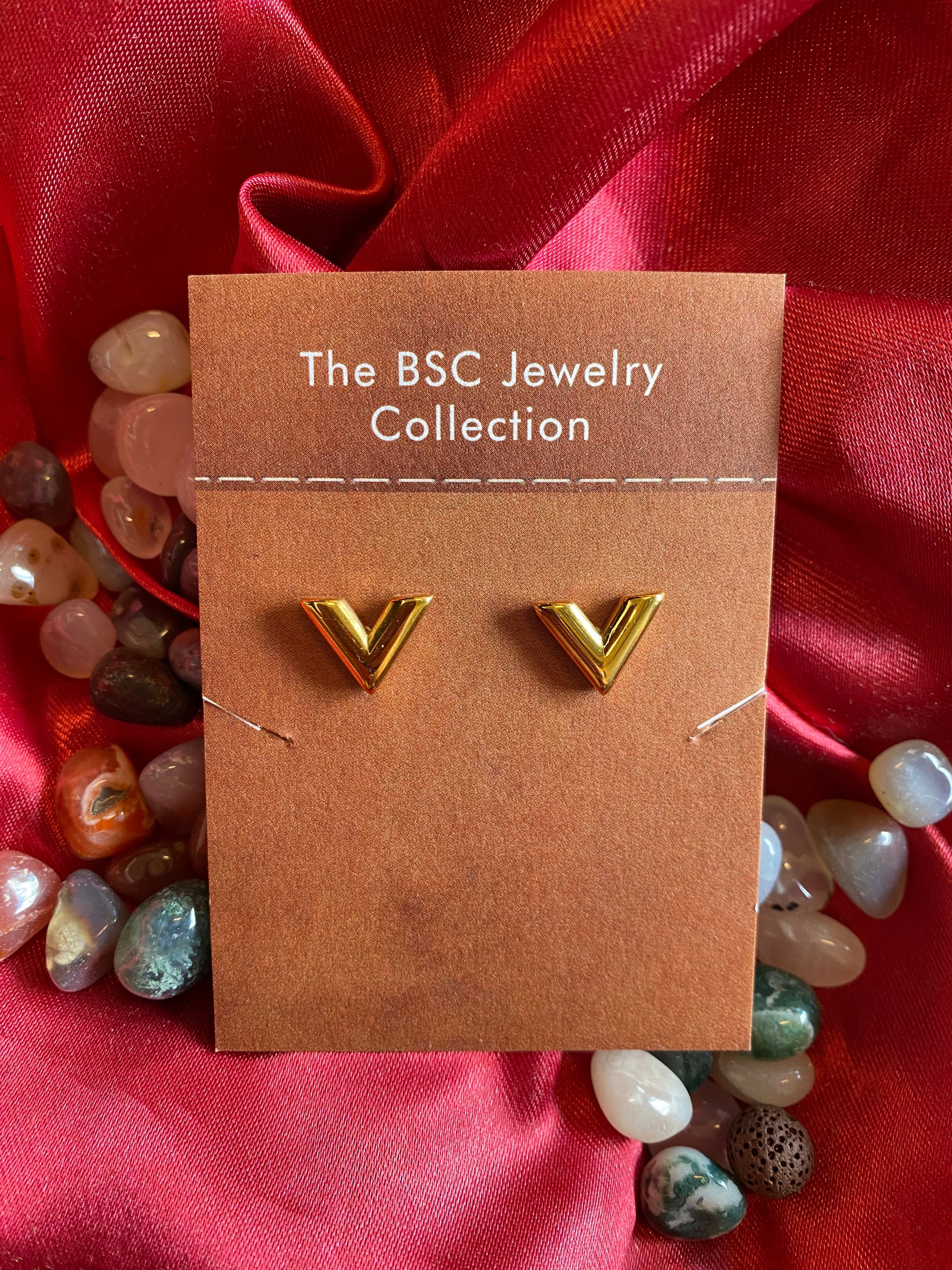 V shaped gold earrings